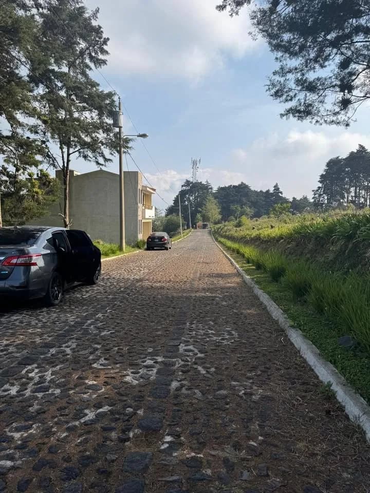 Terreno de 136.5 m² rodeado de bosque — Vistas de la Colina lote 56A — foto 5